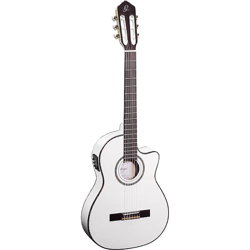 Guitarra Ortega Family Series Pro A/E con cuerpo y mástil delgados en blanco brillante, con funda de transporte y video